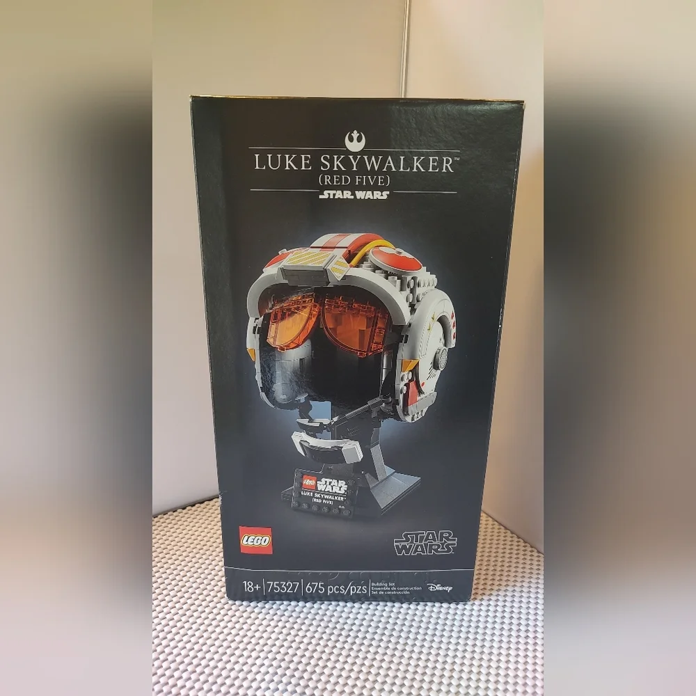 Lego Star Wars 75327 Luke Skywalker Red Five Helmet Disney NWT Building Toy Set